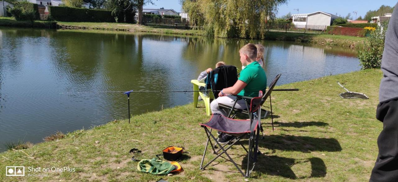 Camping La Garenne De Moncourt ルー エクステリア 写真