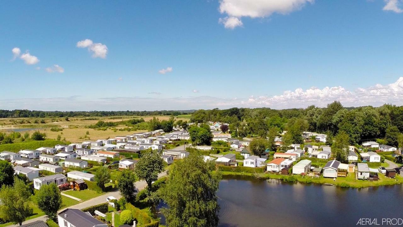 Camping La Garenne De Moncourt ルー エクステリア 写真